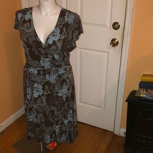 Courtenay floral dress in size 16